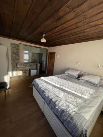 Leshten Guest Homes Luaran gambar