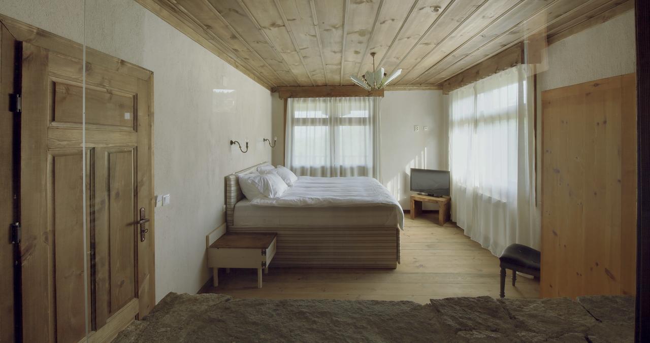 Leshten Guest Homes Luaran gambar