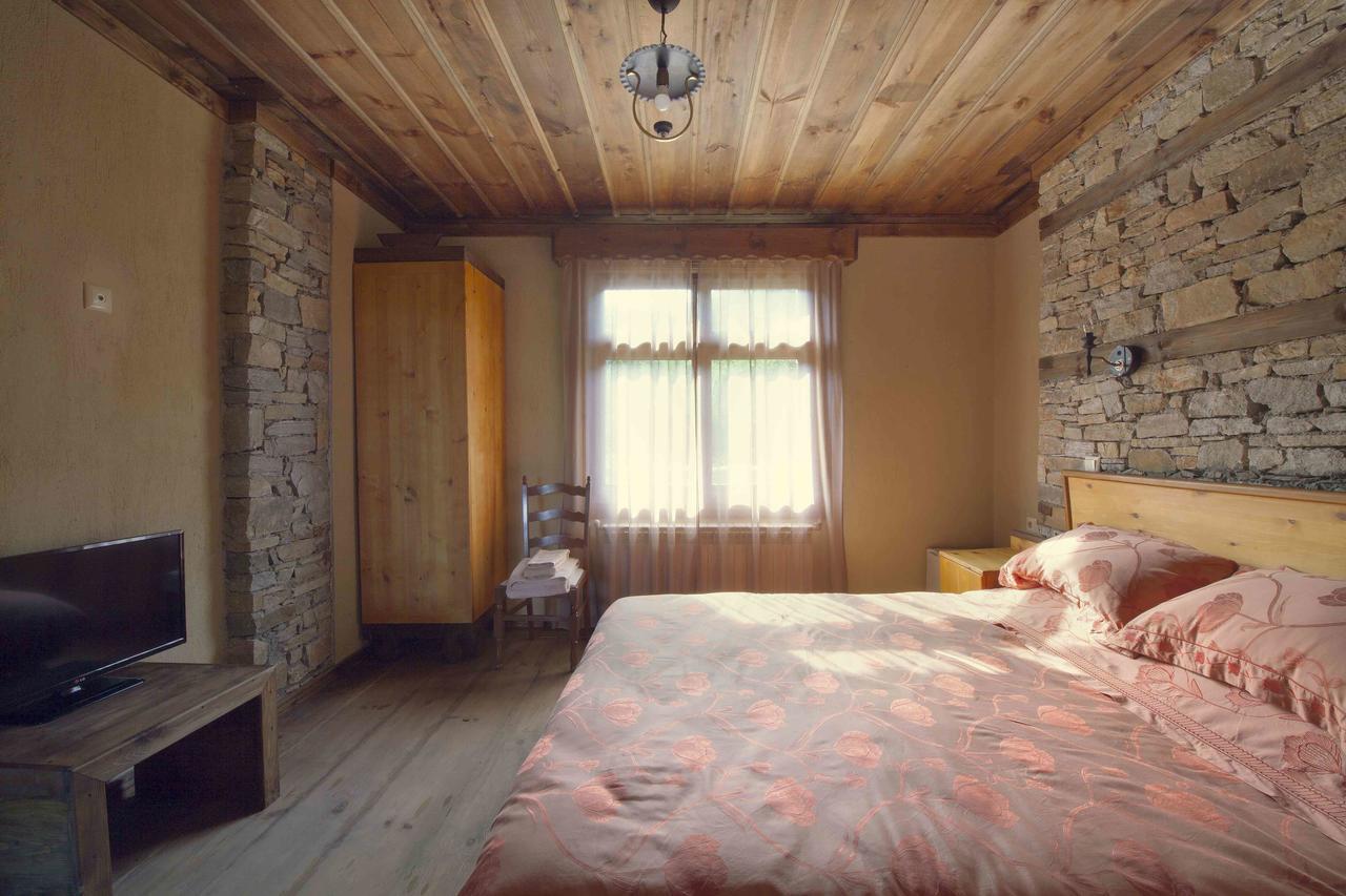 Leshten Guest Homes Luaran gambar